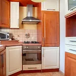 Апартаменти Comfy 1br *